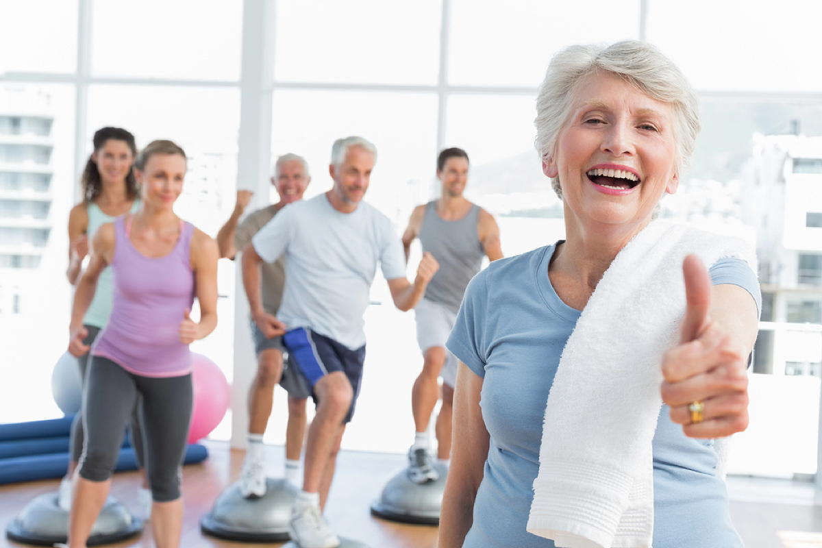 Natürlich schön altern: 7 Anti-Aging-Tipps, die Körper und Geist gut tun 2 senioren fit